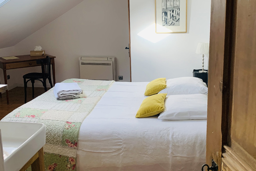 Chambre location vacances Salin de Giraud Camargue